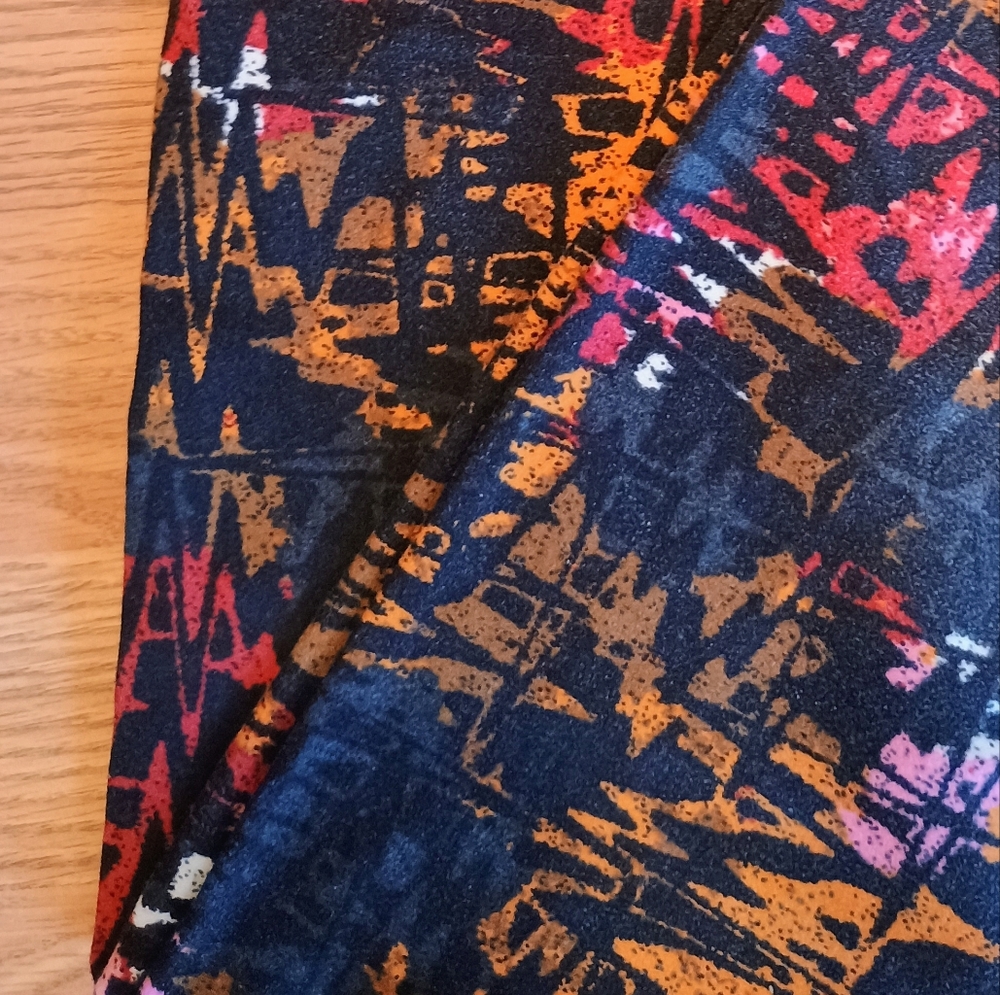 Lularoe Buttery Soft Multi Colored Tall And Curvy TC Leggings - Picture 2 of 5